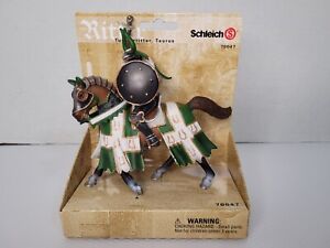 Schleich 70047 Knight Green and White Taurus Retired World Of Knights. NIP.