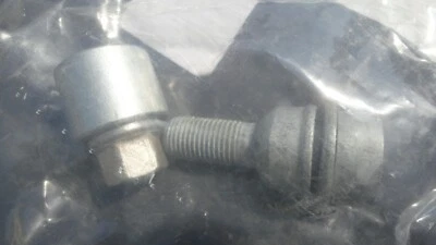 TORNILLO RUEDA BLOQUEO AUDI ORIGINAL 8R0698139 805 Q3 Q5 Q7 Q8 CON LLAVE CÓDIGO ADAPTADOR Foto 1 de 3