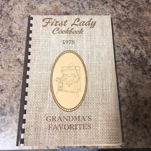 First Lady Cookbook 1978 Grandmas Favorites.  (88-82) - Picture 1 of 8
