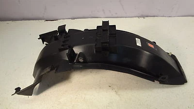 Honda V45 Sabre 1984 VF700S-E 700 H610. guardabarros interior trasero Foto 1 de 4