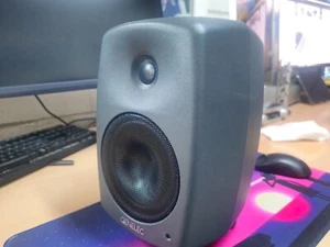 Monitor estudio Genelec 8030C (1 unidad) - Foto 1 di 9
