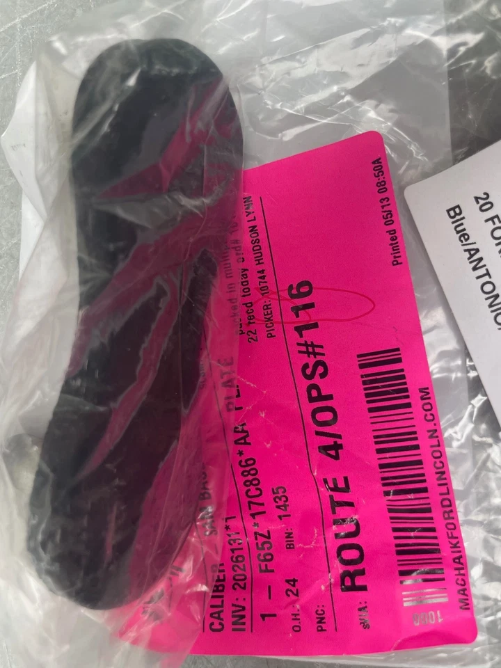 FORD STUD PLATE FRONT LEFT OR RIGHT OEM GENUINE ORIGINAL Foto 1 de 1