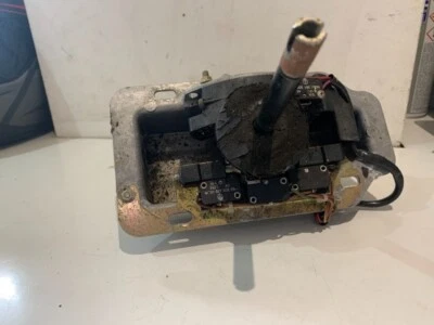 SELECTOR DE MARCHAS TIPTRONIC SELECTOR DE MARCHAS PORSCHE 968 5.5 JJ Foto 1 de 4