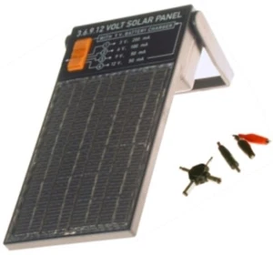 PANEL SOLAR CARGADOR BATERIAS 3-6-9 Y 12V MULTICLAVIJA - Imagen 1 de 1