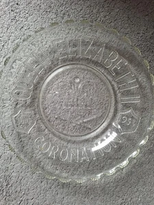 Coronation of Queen Elizabeth II June 1953 Collectible Glass Dish / Plate 24.5cm - Picture 1 of 1