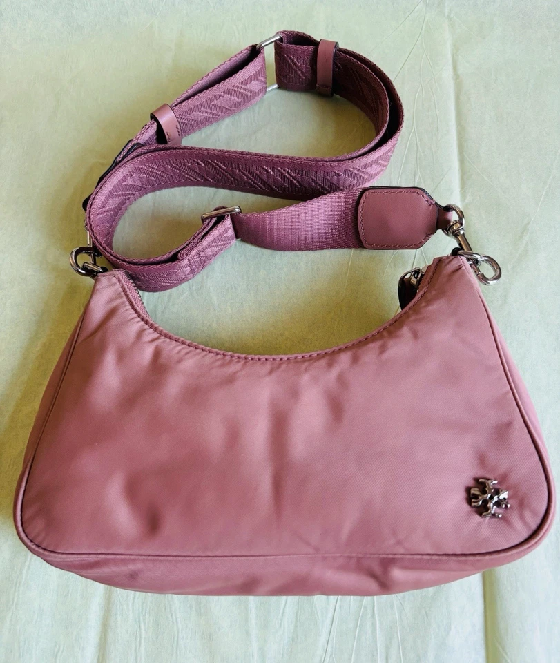Bolso de hombro pequeño de nailon Tory Burch Mercer color suave/rosa Foto 1 de 4