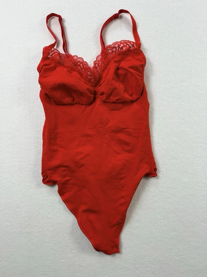 Body tanga de renda esculpida sem costura SKIMS vermelho 2X novo sem etiquetas - Imagem 1 de 3