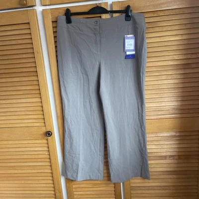 Autonomy Women's Trousers Size 20 - Image 1 of 4