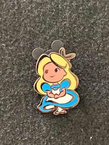 Disney Mystery Cutie Pin - Alice - Picture 1 of 2