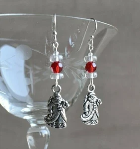 Weihnachtsmann mit Kristallen Feiertag Ohrringe!   Sterling oder Niob Ohrdrähte - Bild 1 von 5