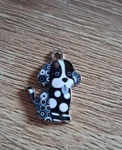 X 1 Pendentif Breloque Petit Chien Coloré, 2.2 X 1.7 Cm, Neuf - Imagen 1 de 2