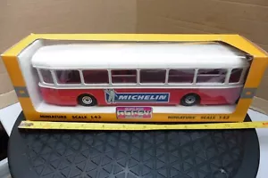 NOREV VINTAGE 1/43 AUTO BUS SAVIEM SC10U RED PLASTIC COACH No 98 BOXED - Picture 1 of 6