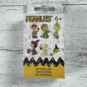Peanuts Characters in Halloween Costumes Blind Box Enamel Pin - Picture 1 of 4