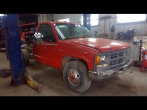 Driver Lower Control Arm Front Fits 88-00 CHEVROLET 2500 PICKUP 206991