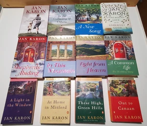 12 Jan Karon Novels Mitford Series Lot 8 Hardcover 4 Trade Paperback - Foto 1 di 17