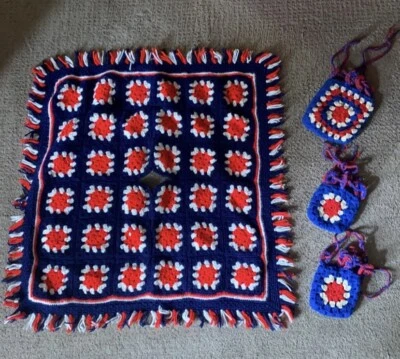 Poncho vintage de ganchillo a mano para niñas y 3 carteras.  ROJO BLANCO Y AZUL Foto 1 de 4