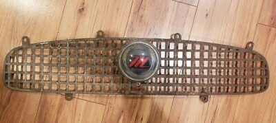 Parrilla Nash Metropolitan 57 58 59 60 61 62 con emblema Foto 1 de 4