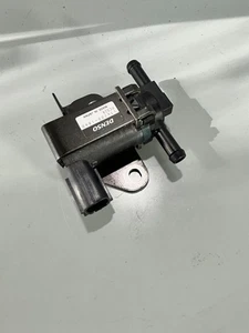 97-01 Honda CR-V 2.0 B20Z1 Vacuum Purge Solenoid Switch Valve Denso 136200-1860 - Picture 1 of 11