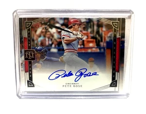 2024 Panini National Treasures Field Pass Signatures Pete Rose /25 On Card Auto  - Bild 1 von 2