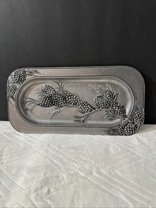 Bandeja de peltre Carson Statesmetal Pine Ridge con diseño de piña - Imagen 1 de 6