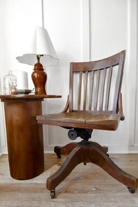 Antique Colonial Chair Chicago Banker Lawyer Doctor Swivel Office Milwaukee - Picture 1 of 6