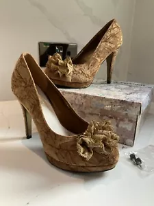 Damenschuhe Crushed Velvet hellbraun Court exzentrische Absätze Größe UK 6 EU 39 UVP 89 £ GC - Bild 1 von 14