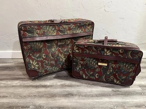Set due pezzi valigie vintage floreale Jordache - Foto 1 di 21