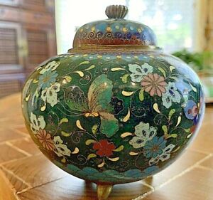 Antique/Vintage Japanese Cloisonne  Lidded Jar. 3 feet. 4"d,3.75"h gold flecks