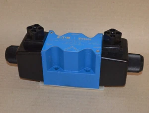 Eaton Vickers DG4V 5 6C M U C6 20 Magnetwegeventil NEU - Bild 1 von 4
