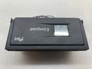 Intel Pentium II SL2S5 Slot 1 Processor with Heat Sink and Fan Free Shipping - Picture 1 of 3