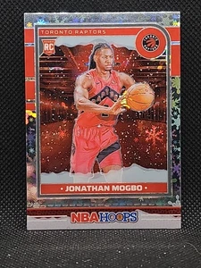 Jonathan Mogbo Raptors Opti-Chrome Invierno Prizm Novato 2024-25 Panini NBA Aros - Imagen 1 de 2
