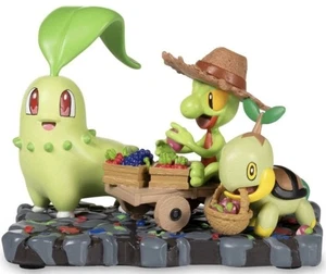 Pokemon Center - Celebrations Parade Figur - Chikorita Treecko Turtwig - Neu - Bild 1 von 5