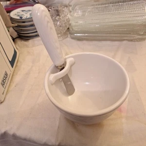 Temptations by Tara Woodland White Pedestal Bowl w/Spreader - Picture 1 of 5