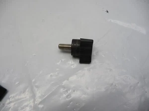Máquina de hielo Scotsman 03-1675-02 Tornillo para pulgar Perno para cubo con perilla de 3 puntas - Imagen 1 de 3