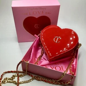 Charlotte Tilbury THE LOVE BAG en ROJO Forma de Corazón Edición Limitada Maquillaje Bolso Cartera Nuevo en Caja - Imagen 1 de 7