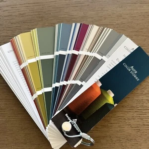 Benjamin Moore Aura Color Stories Fan Deck~Paint Samples~EUC - Picture 1 of 8
