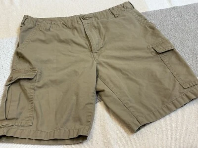 Pantalones cortos cargo Claiborne caqui para hombre 34 Foto 1 de 4