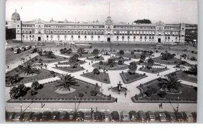 Palacio Nacional y Zocalo Mexico City Vintage Postcard - Image 1 of 2