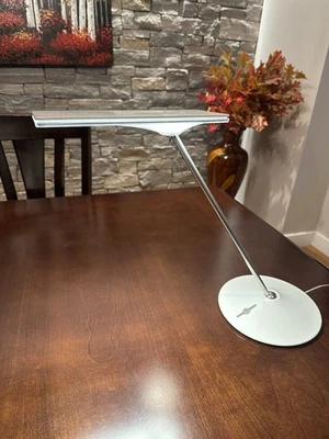 Humanscale Horizon LED Desk Lamp - HZN Series 9 Watts Dimmable Office Task Light - Image 1 of 4