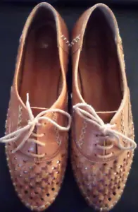 Vintage Cherokee Flat Pre-Owned Womens Shoes Made in Brazil Leather FREE S/H! - Picture 1 of 9