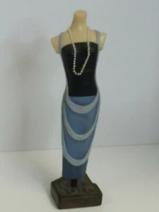 The Latest Thing Fashion Showcase High Society Collectible World Studios Limited - Picture 1 of 5
