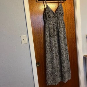 SHE'S COOL Women's Leopard Print Maxi Dress Brown Size L Sleeveless V-Neck - Picture 1 of 5