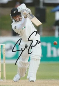 NEW ZEALAND: GRANT ELLIOTT SIGNED 6x4 TEST ACTION PHOTO+COA - Picture 1 of 1