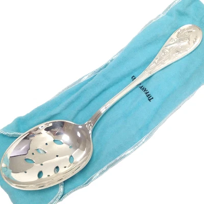 Colher de servir legumes perfurada Tiffany & Co Audubon 9" prata esterlina 146,8 g - Imagem 1 de 4