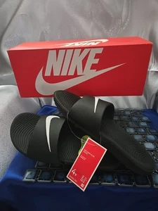 New Nike Kawa Black/White Slide (GS/PS) Sandals 819352-001 Size 4Y - Picture 1 of 2