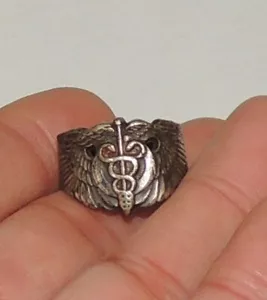 Vintage Medical Doctors ring From World War II? - Picture 1 of 6