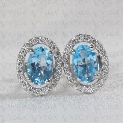 Par de pendientes de topacio natural y diamantes de corte ovalado de 4,50 quilates enchapados en oro blanco de 18 k Foto 1 de 4