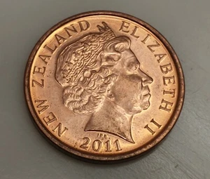 New Zealand, 2011 10 Cents Coin - Elizabeth II - Picture 1 of 3