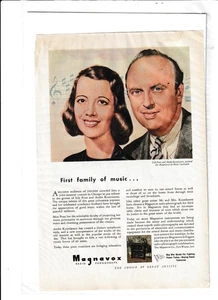 Original 1943 Magnavox Magazine Ad "First Family of Music..." - Picture 1 of 1