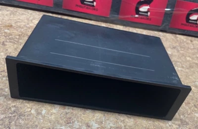 Radio estéreo Saturn SC2 2002 reproductor de CD unidad principal cambio de tablero almacenamiento de bolsillo Foto 1 de 3